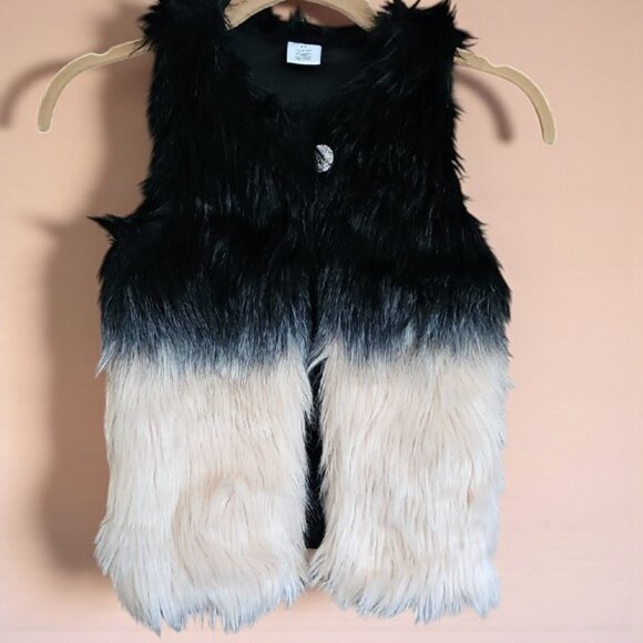 Okie Dokie vegan Faux Fur Vest in Black and Cream 5T - Picture 1 of 8